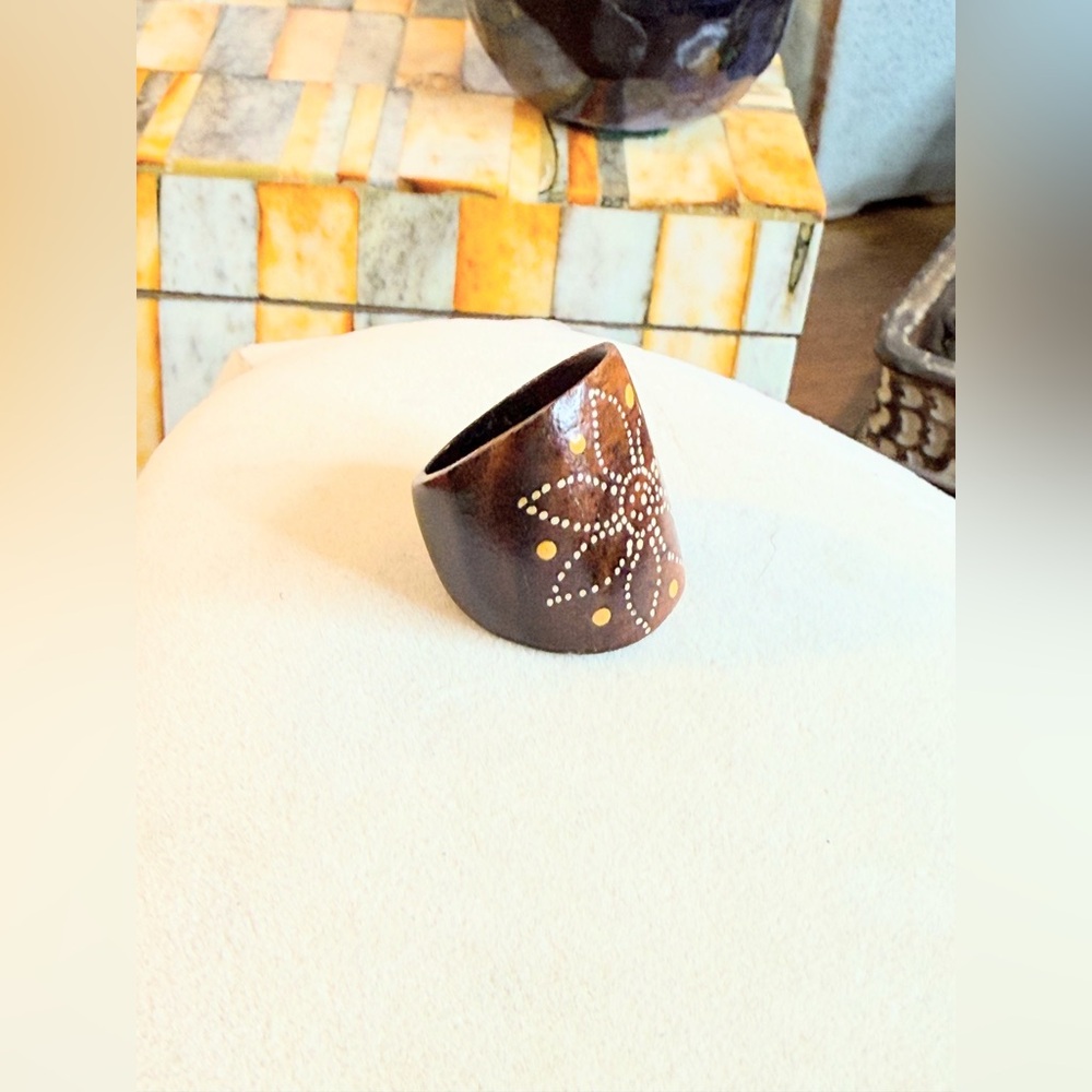 Vintage Hand Painted Wood Ring Size 8 Wide Band Boho Folk Art Floral Statement - Picture 3 of 7